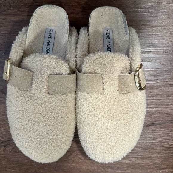 Steve Madden slippers - Picture 1 of 4